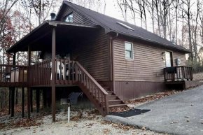 Deluxe Cabin #11 with Hot Tub on Patoka Lake in Southern Indiana